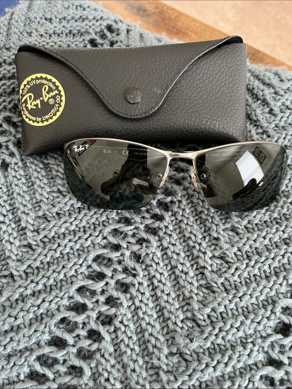 Ray-Ban Women’s Black and Silver Polarized Sunglasses
